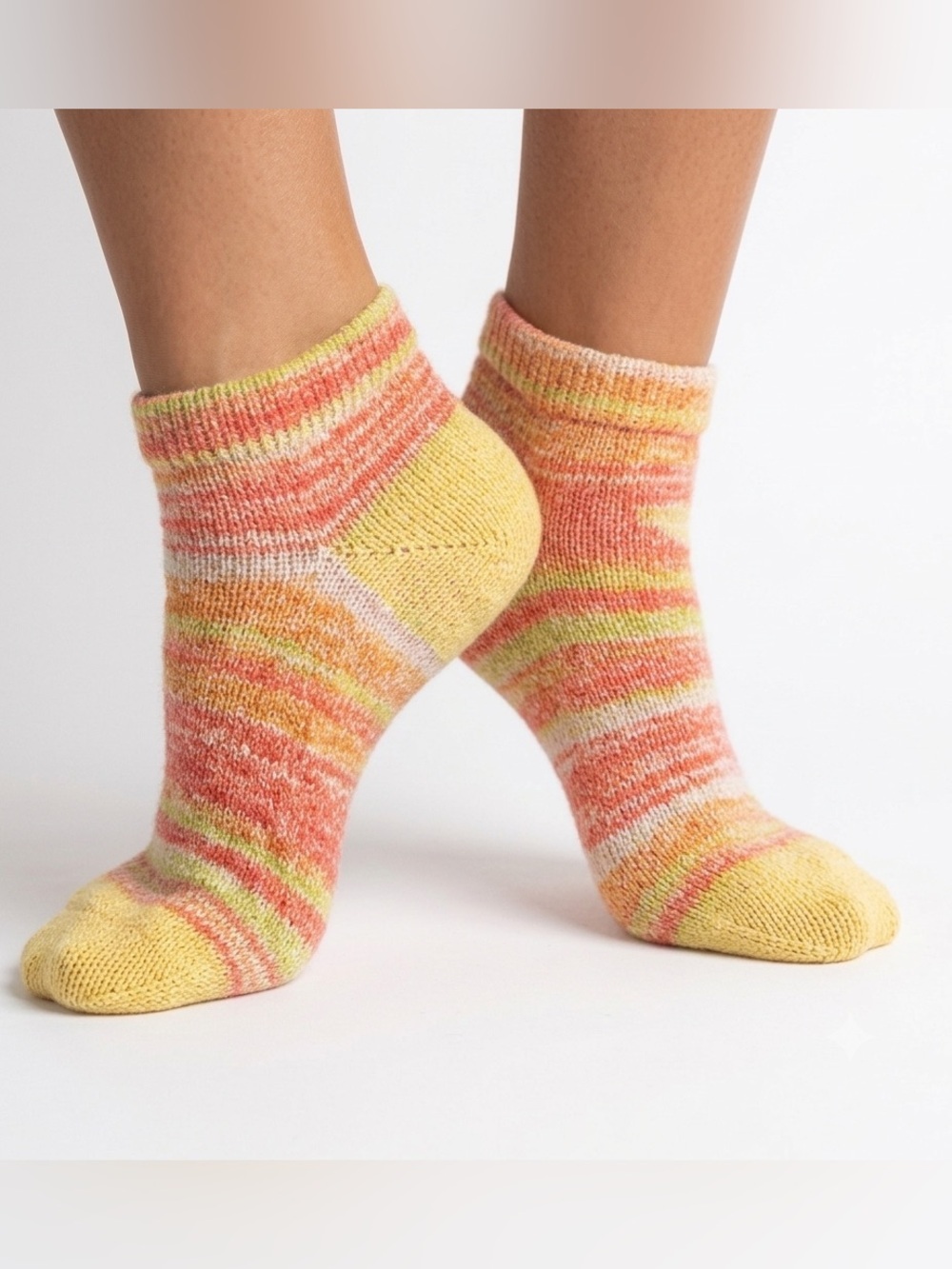 Sybil handcrafted Erlbacher knit bamboo yellow striped stretchy shorty Sox 7-8.5
